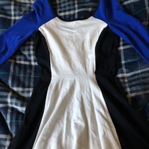 Express quarter sleeve dress